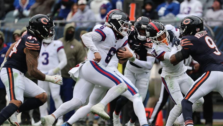 Jaxson Dart, NFL: New York Giants at Chicago Bears