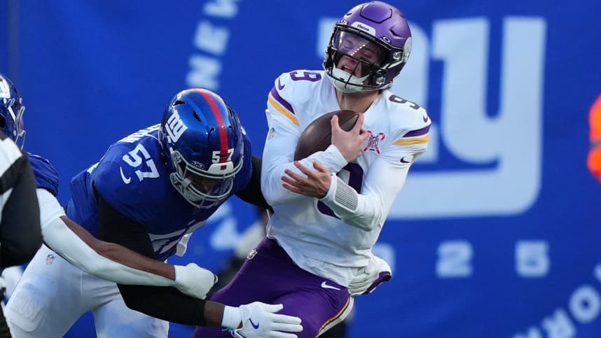 Chauncey Golston, NFL: Minnesota Vikings at New York Giants