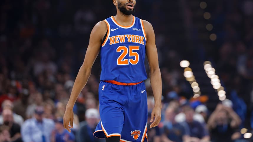 Mikal Bridges walking up the court for the Knicks against the Thunder
