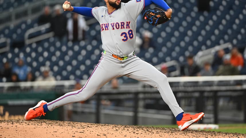 Devin Williams pitches for the Mets against the Nationals