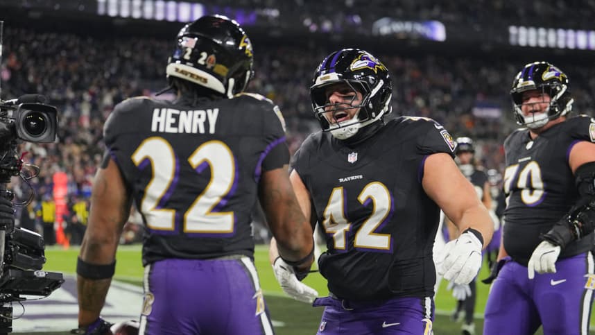 Patrick Ricard celebrates after a Ravens touchdown run