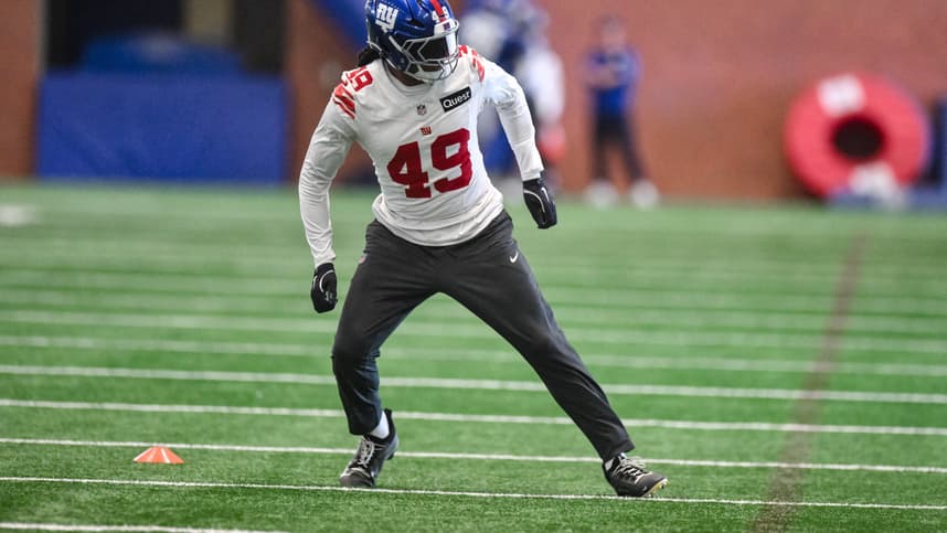 Tremaine Edmunds lines up during Giants OTA practice