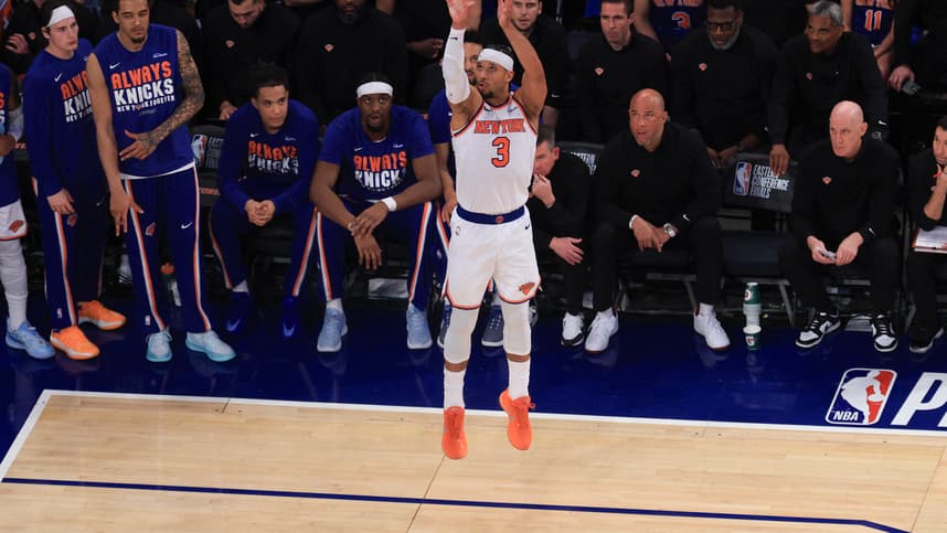 Josh Hart makes a three-pointer for the Knicks against Cleveland