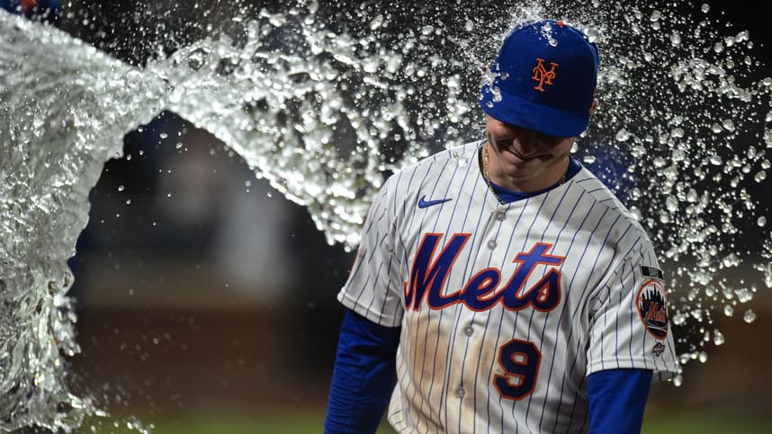 A.J. Ewing reacting after a hit for the Mets