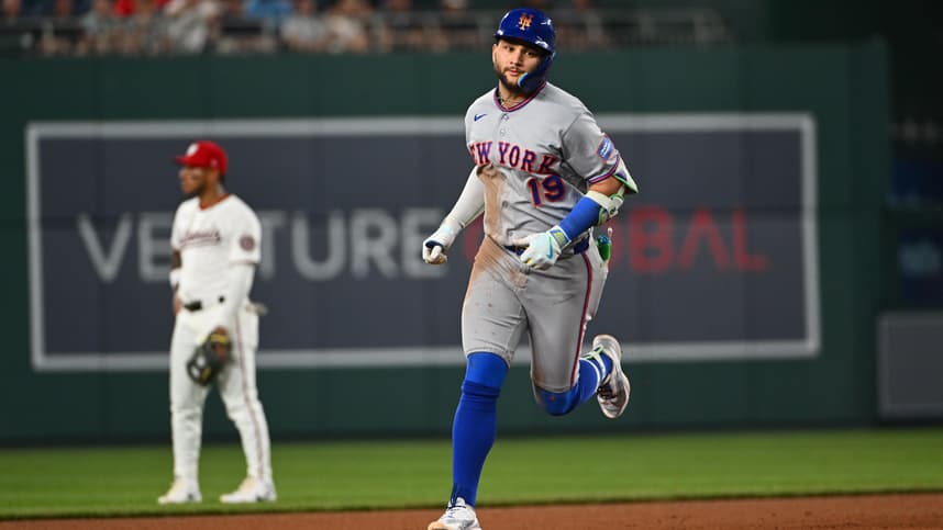 Bo Bichette rounding the bases for the Mets