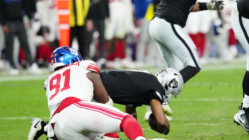 Darius Alexander sacking Geno Smith for the Giants