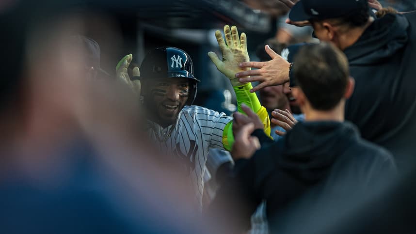 José Caballero running the bases for the Yankees
