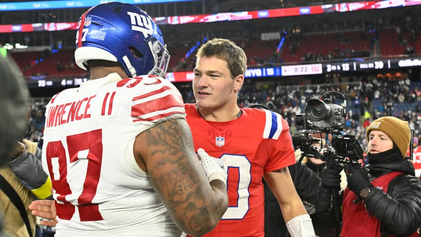 Dexter Lawrence playing defensive tackle for the Giants