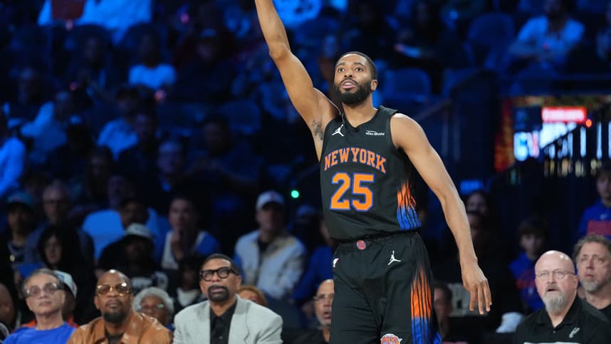 Mikal Bridges celebrating with the Knicks
