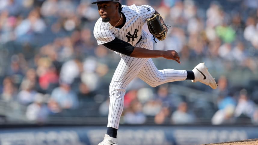 Angel Chivilli throwing a pitch for the Yankees