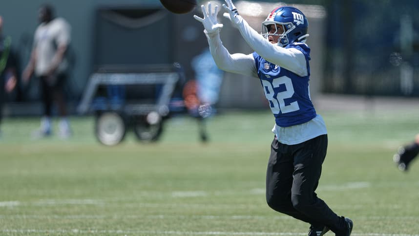 Calvin Austin III catching a pass as a Giants receiver
