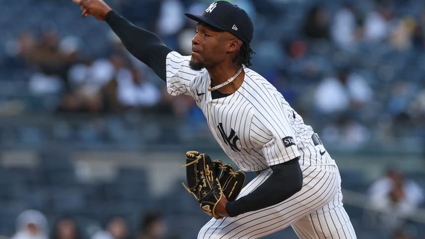 Angel Chivilli pitching for the Yankees