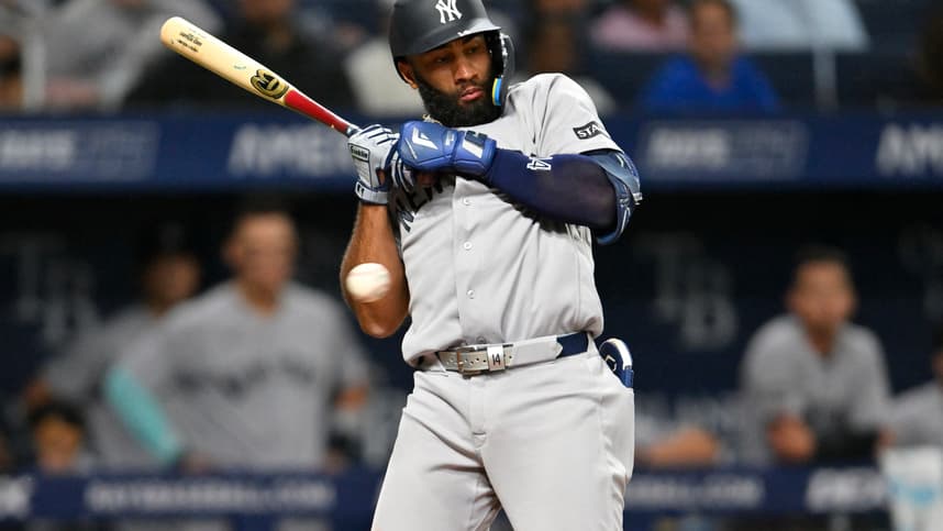 Amed Rosario fielding for the Yankees in a game