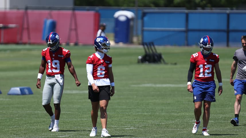 Jameis Winston on the Giants sideline