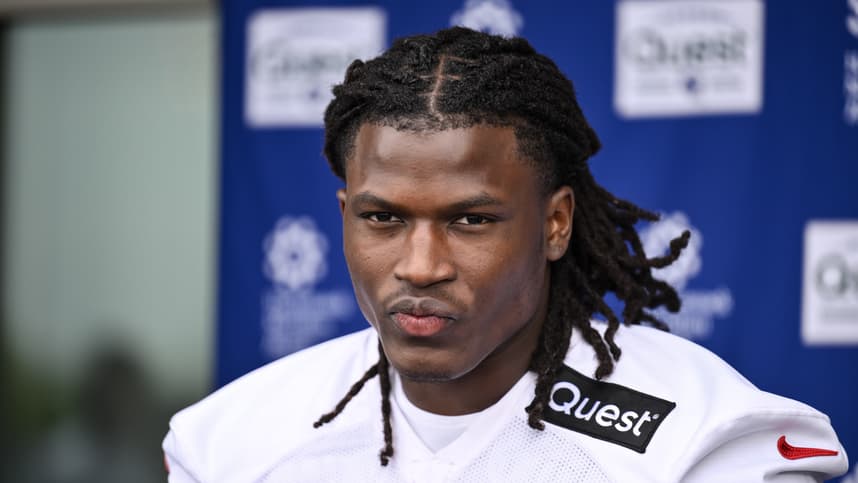 Arvell Reese practicing with the Giants defense