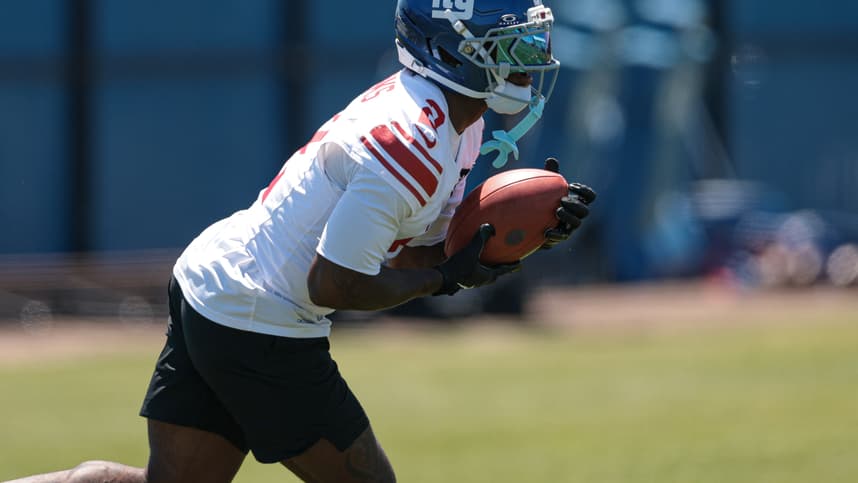 Deonte Banks participates in Giants organized team activities