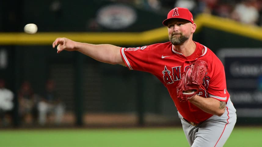 Kirby Yates pitching as a Yankees deadline target
