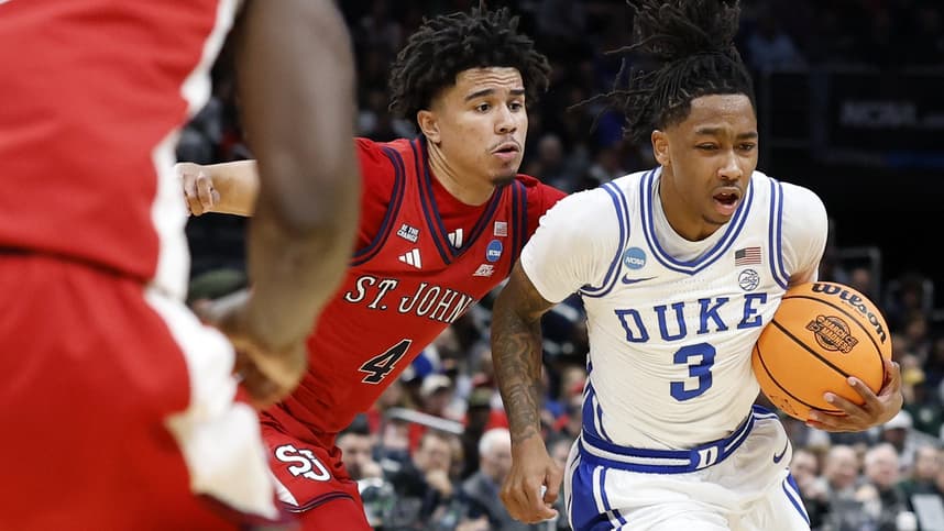 Oziyah Sellers defends before his Knicks Summer League invite