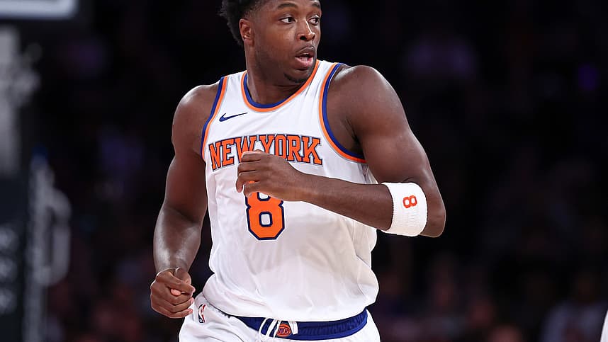 Oct 9, 2024; New York, New York, USA; dNew York Knicks forward OG Anunoby (8) runs up court after a basket against the Washington Wizards uring the first half at Madison Square Garden. Mandatory Credit: Vincent Carchietta-Imagn Images