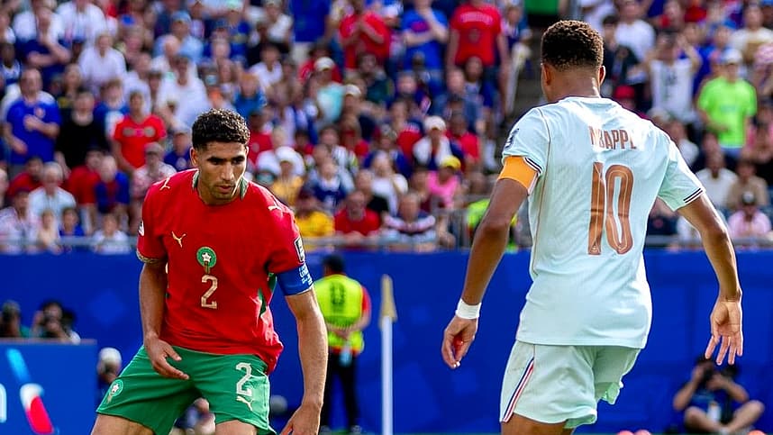 France vs Morocco: Achraf Hakimi defends Kylian Mbappe during the World Cup match