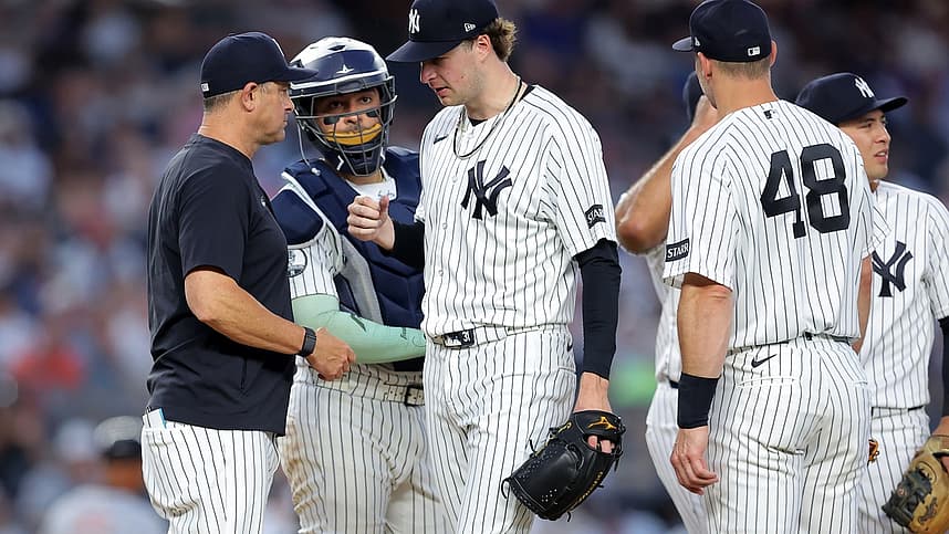 Aaron Boone mound visit during a Yankees game