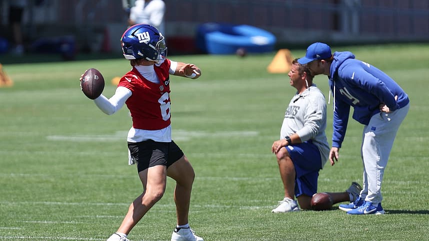Jaxson Dart preparing to throw during Giants minicamp