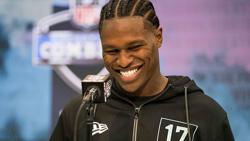 New York Giants, Darnay Holmes