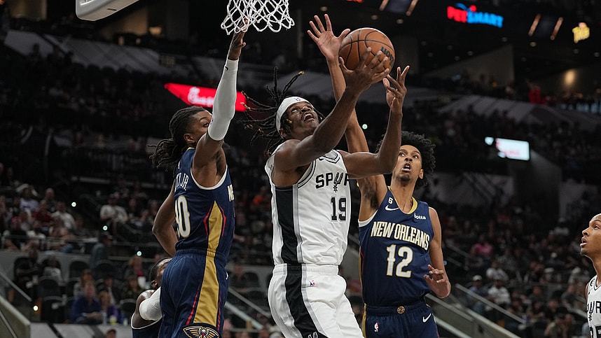 NBA: Preseason-New Orleans Pelicans at San Antonio Spurs, Alize Johnson, knicks