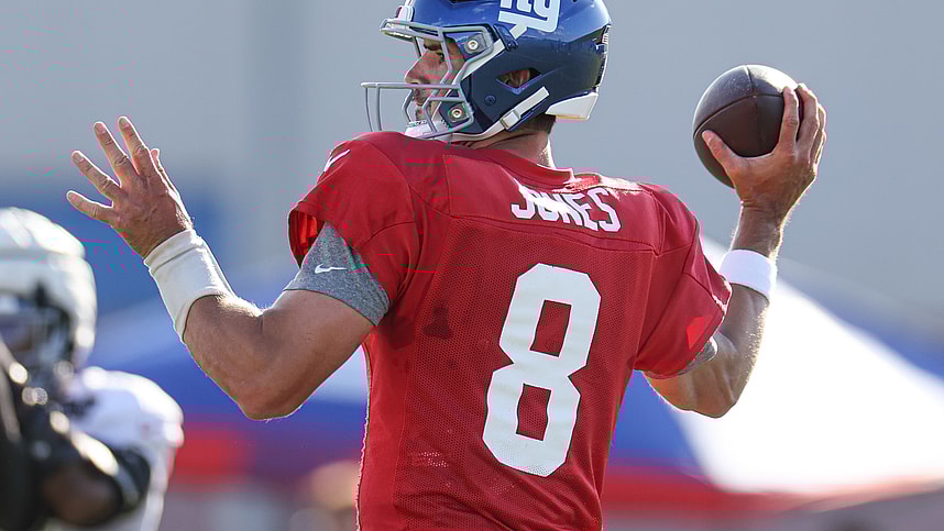 New York Giants quarterback Daniel Jones (8) throws the ball during training camp at the Quest Diagnostics Training Facility