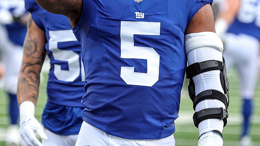 New York Giants linebacker Kayvon Thibodeaux (5) warms up before the game against the Carolina Panthers at MetLife Stadium