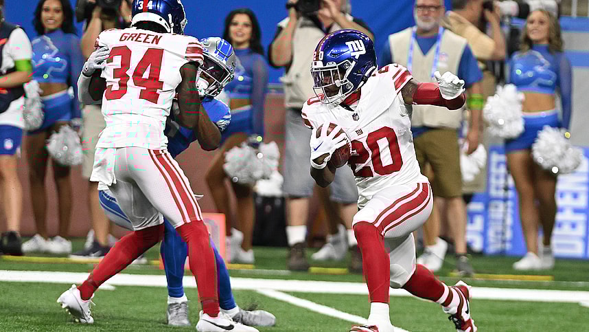 New York Giants running back Eric Gray (20) returns a punt against the Detroit Lions in the second quarter at Ford Field