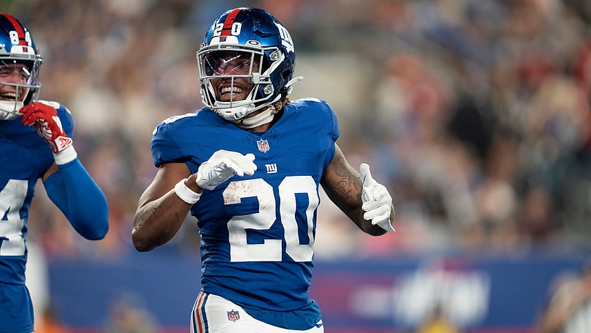 New York Giants Eric Gray (20) celebrates after scoring touchdown in the second quarter