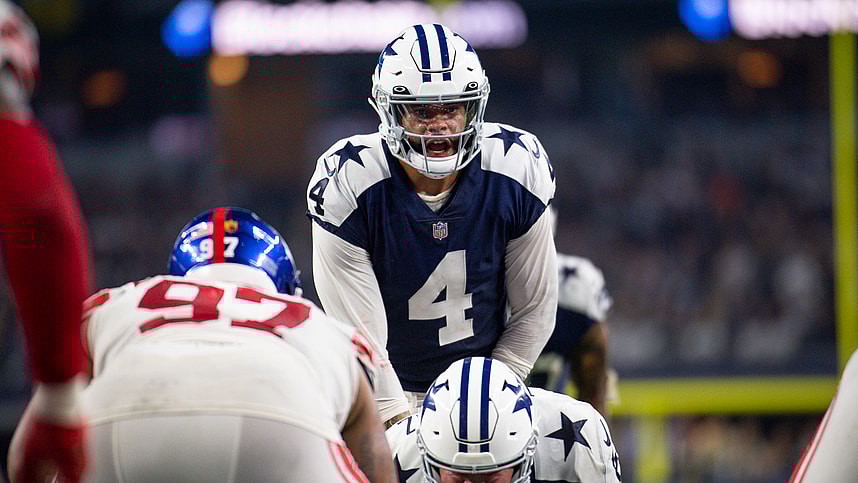 Dallas Cowboys quarterback Dak Prescott (4) in action during the game between the Dallas Cowboys and the New York Giants