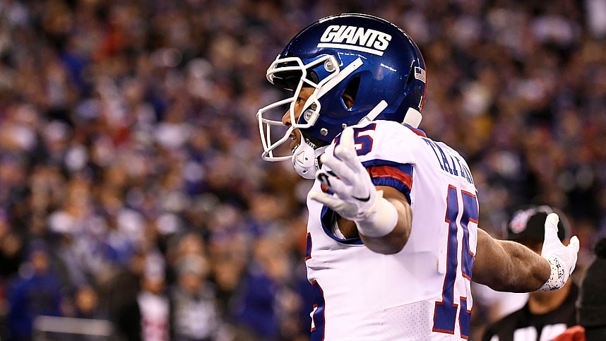 New York Giants wide receiver Golden Tate (15) celebrates his one-handed catch at the one-yard line in the first half