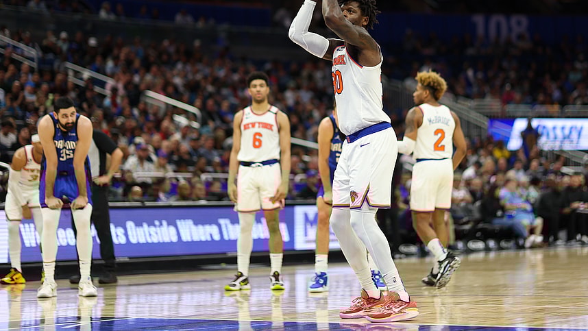 New York Knicks forward Julius Randle (30) shoots a free throw off a technical foul against the Orlando Magic in the first quarter at Amway Center