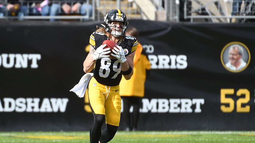 Pittsburgh Steelers (New York Giants) special teams player Gunner Olszewski (89) catches a Baltimore Ravens punt during the fourth quarter at Acrisure Stadium
