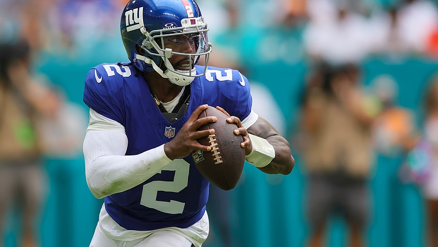 New York Giants quarterback Tyrod Taylor (2) runs with the football against the Miami Dolphins during the fourth quarter at Hard Rock Stadium