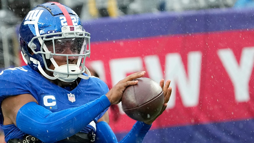 New York Giants cornerback Adoree' Jackson (22) catches the ball during a pre-game warm-up