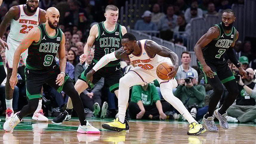 New York Knicks forward Julius Randle (30) drives the ball against Boston Celtics guard Payton Pritchard (11) in the second quarter at TD Garden