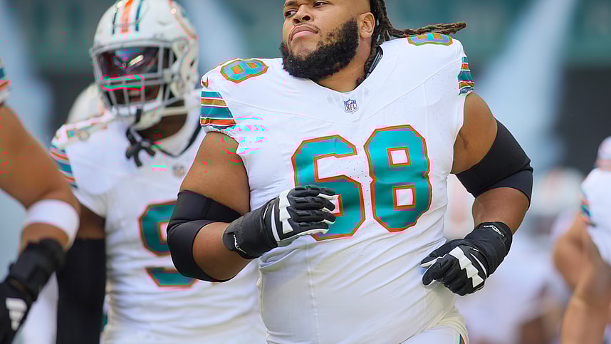 Miami Dolphins offensive tackle Robert Hunt (New York Giants)