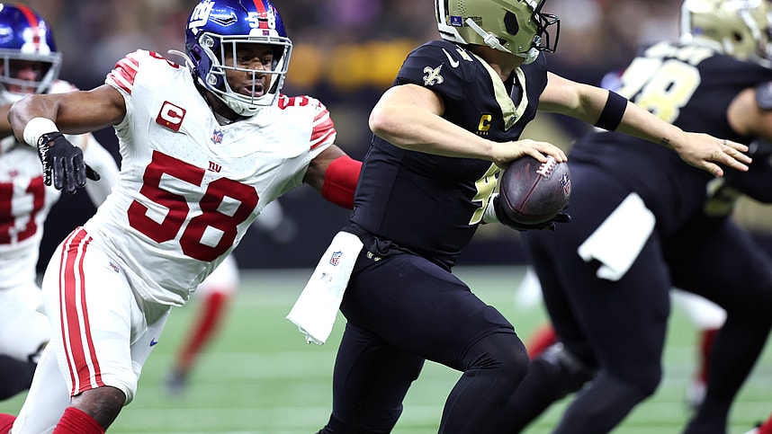 New Orleans Saints quarterback Derek Carr (4) looks to pass while pressured by New York Giants linebacker Bobby Okereke (58) during the first half at Caesars Superdome