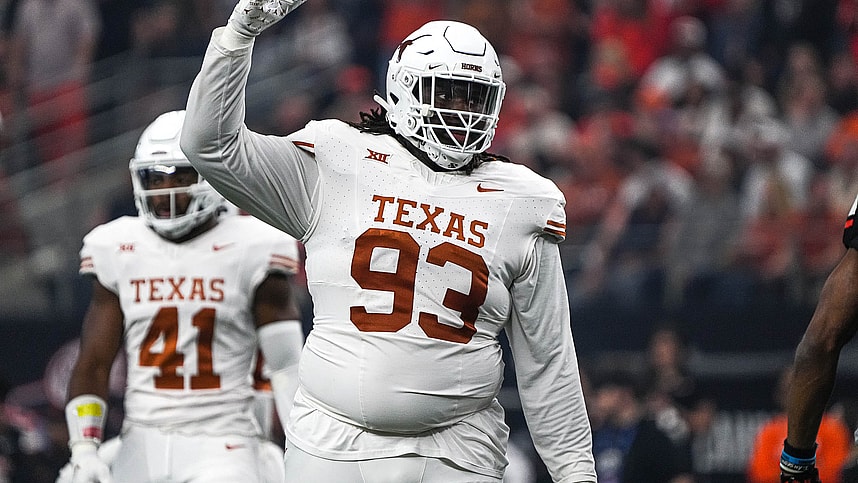 Texas Longhorns defensive lineman T'Vondre Sweat (93) (New York Giants prospect)
