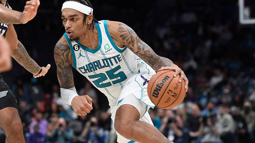 Charlotte Hornets forward center PJ Washington (25), New York Knicks