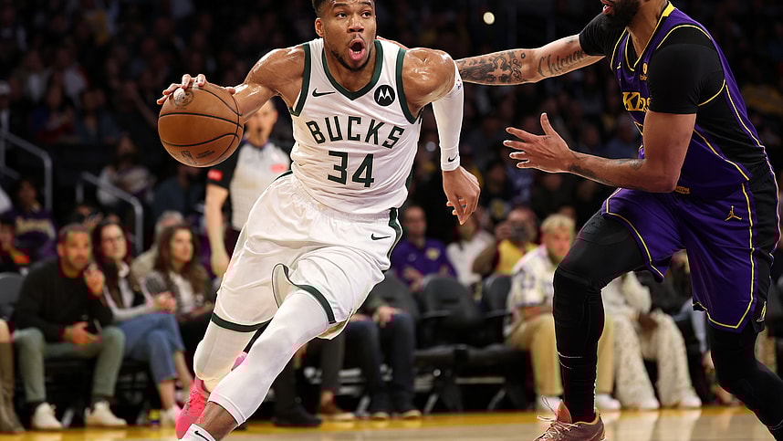 NBA: Milwaukee Bucks at Los Angeles Lakers