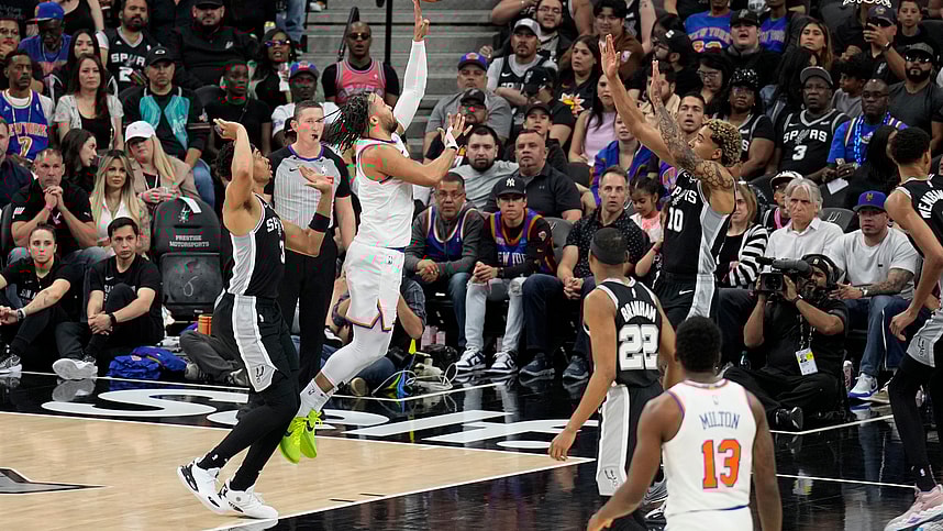 NBA: New York Knicks at San Antonio Spurs