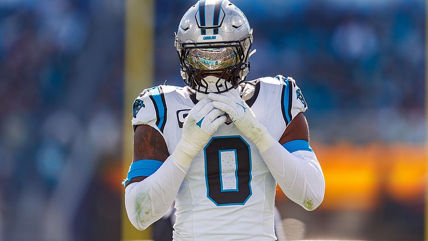 Carolina Panthers offensive linebacker Brian Burns (0) (New York Giants)