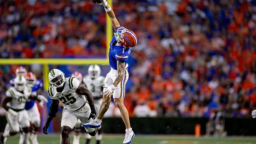 Florida Gators wide receiver Ricky Pearsall (1)(New York Giants, Jets prospect) makes a one-handed catch for a first down during the first half against the Charlotte 49ers at Steve Spurrier Field at Ben Hill Griffin Stadium