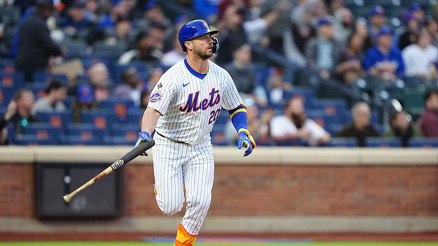Apr 30, 2024; New York City, New York, USA; New York Mets first baseman Pete Alonso (20) against the Chicago Cubs during the first inning at Citi Field. Mandatory Credit: Gregory Fisher-USA TODAY Sports, yankees