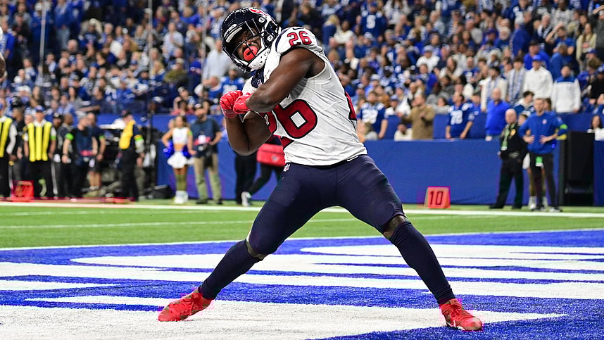 Jan 6, 2024; Indianapolis, Indiana, USA; Houston Texans running back Devin Singletary (26) celebrates after a touchdown against the Indianapolis Colts during the second half at Lucas Oil Stadium. Mandatory Credit: Marc Lebryk-USA TODAY Sports, new york giants