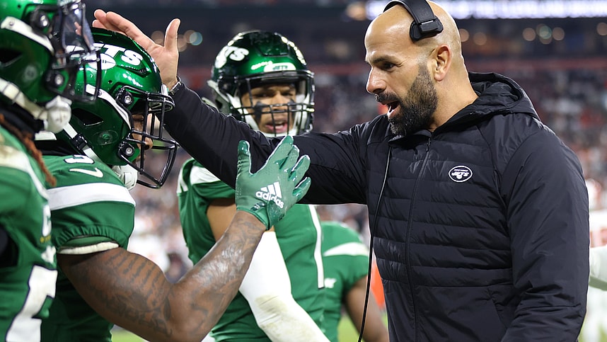 Dec 28, 2023; Cleveland, Ohio, USA; New York Jets head coach Robert Saleh talks to his players during the second half against the Cleveland Browns at Cleveland Browns Stadium. Mandatory Credit: Scott Galvin-USA TODAY Sports